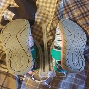 Girl toddler sandals size 6 nwt